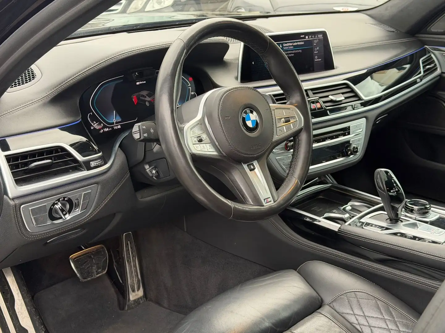 BMW 745 e /Benzin-Hybrid/M-Sportpaket/Alcantara/VOLL Schwarz - 2
