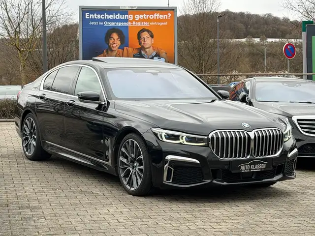 BMW 745 e /Benzin-Hybrid/M-Sportpaket/Alcantara/VOLL