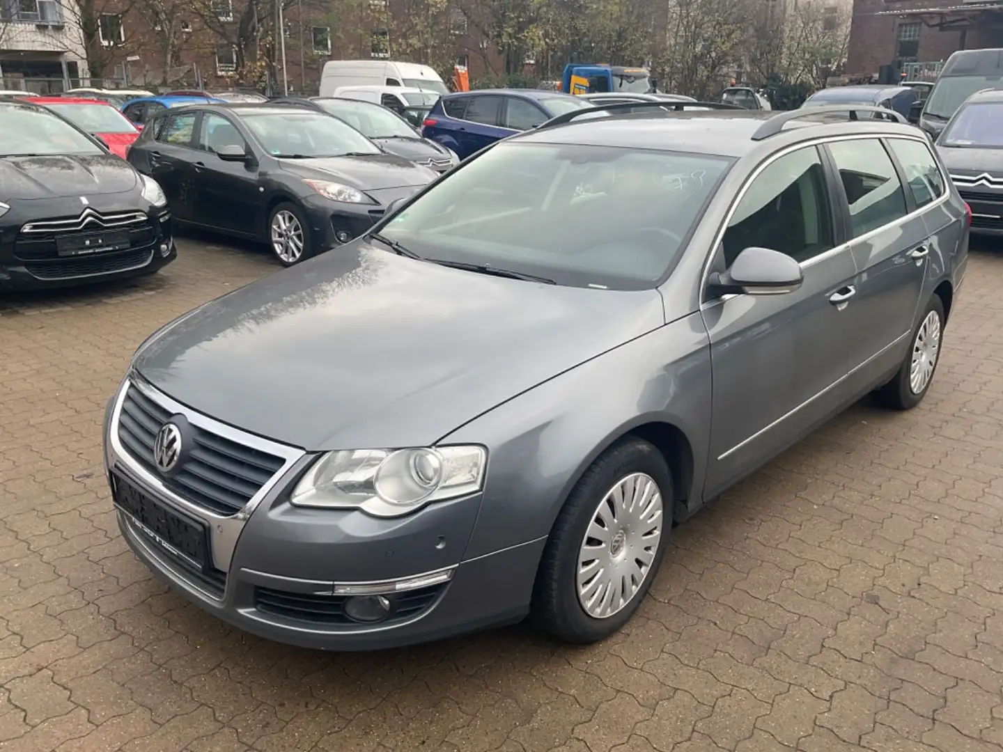 Volkswagen Passat Variant Comfortline 2.0 TDI *KAMERA* Grau - 1
