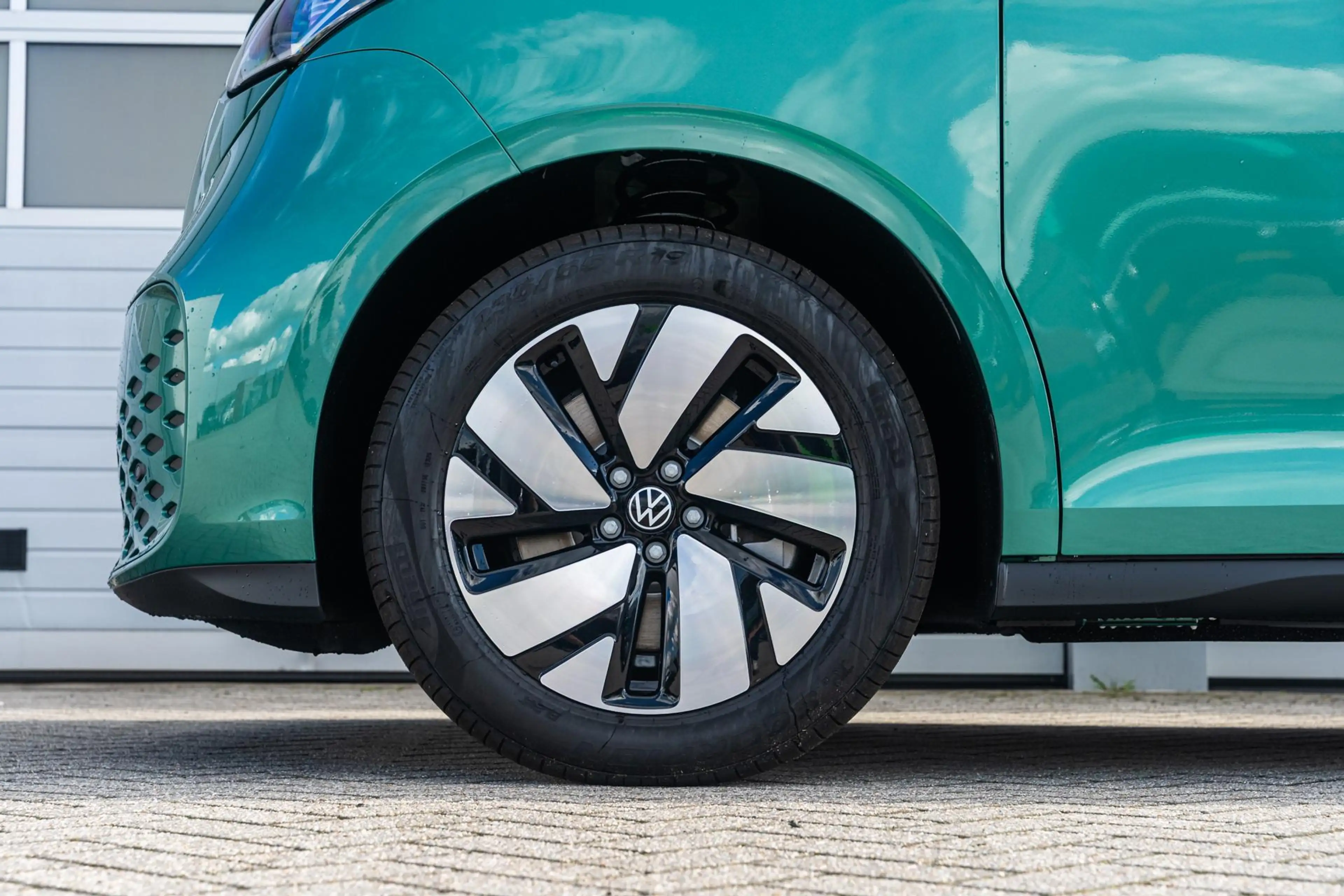 Volkswagen ID. Buzz Cargo 286pk Bulli Limited Edition 79 kWh | Stoelen Pakke — photo 14
