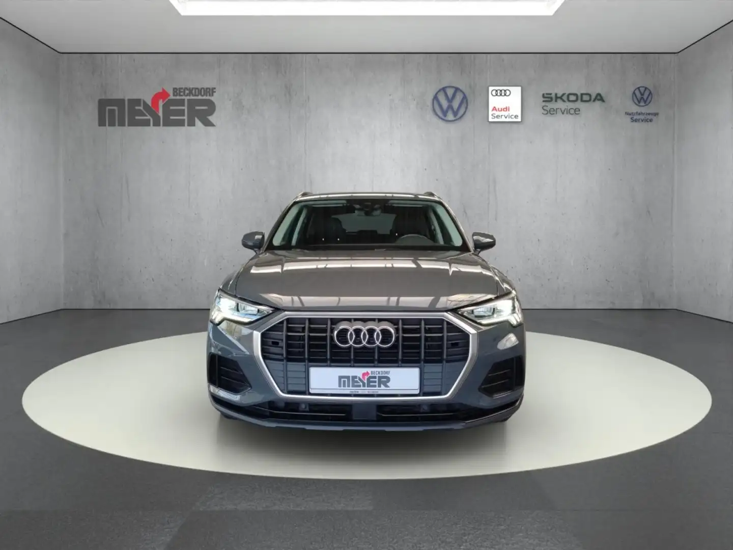 Audi Q3 35 TFSI S-tronic Klima Navi Rückfahrkamera Grau - 2