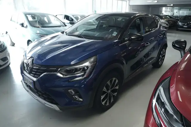 Renault Captur view 3