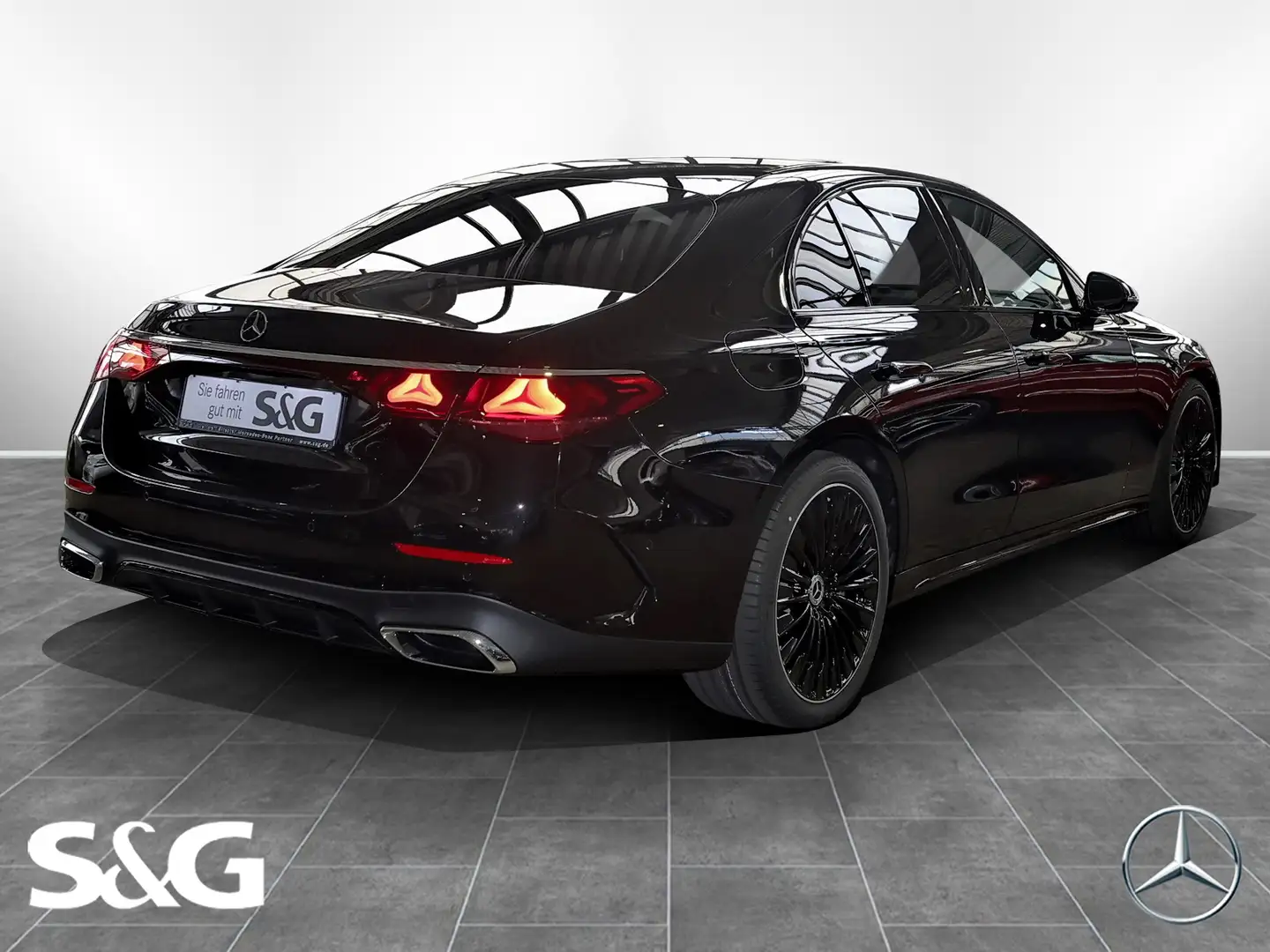 Mercedes-Benz E 450 4M AMG HUD+360°+Standhz.+AHK+Pano+Distroni Noir - 2