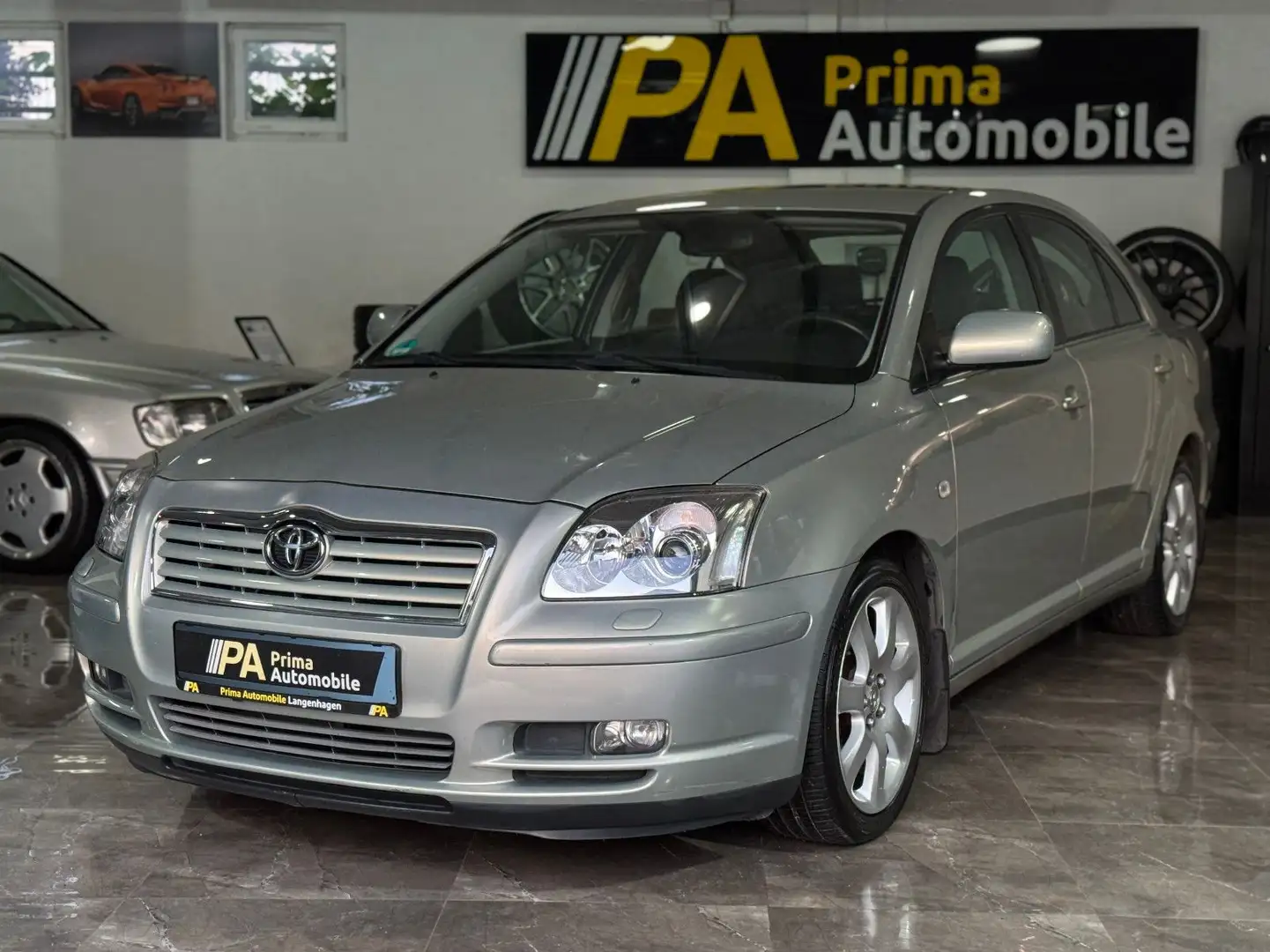 Toyota Avensis 2.0 Executive Liftback Automatik 2. Hand Zielony - 1