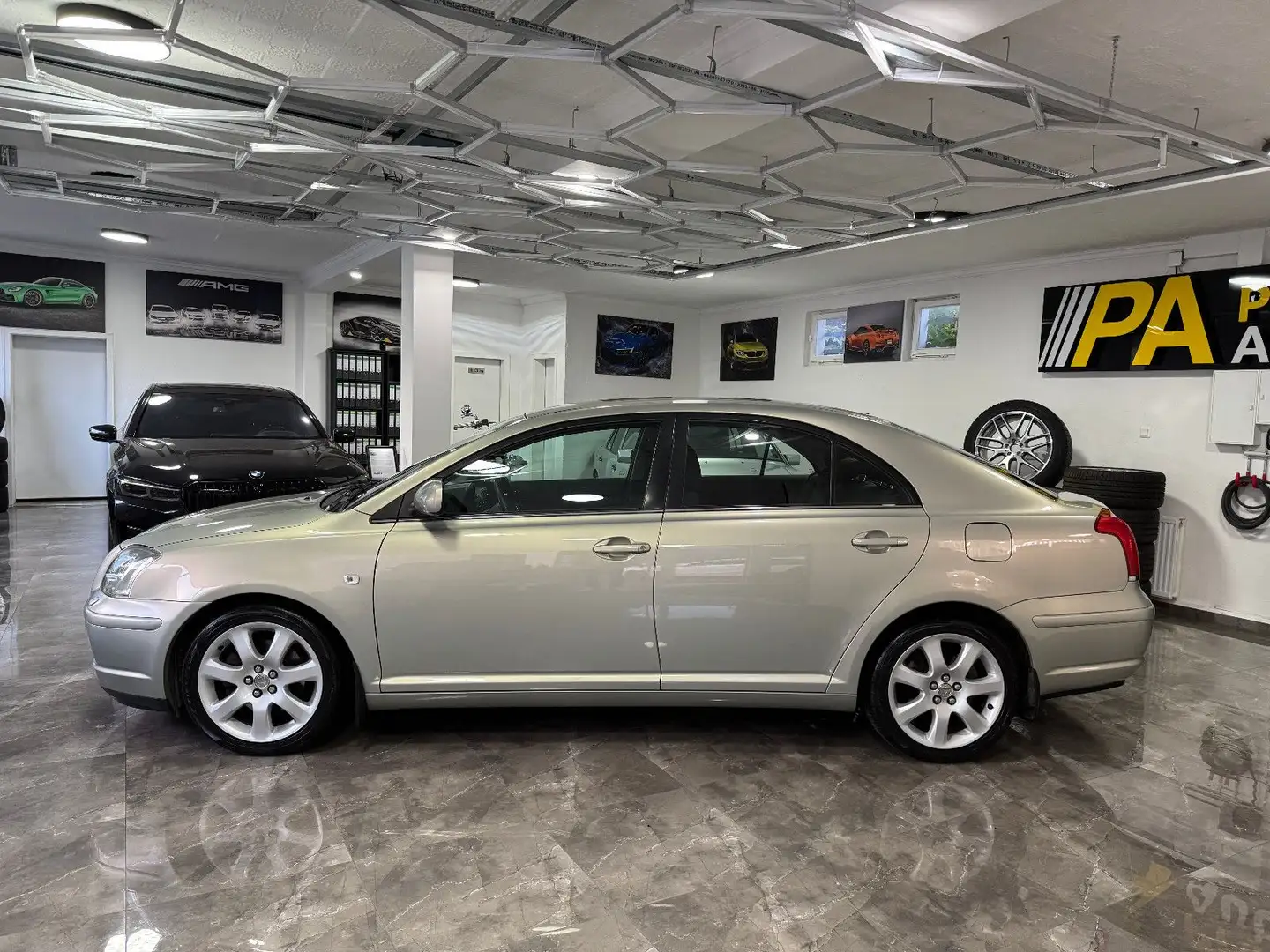 Toyota Avensis 2.0 Executive Liftback Automatik 2. Hand Zielony - 2