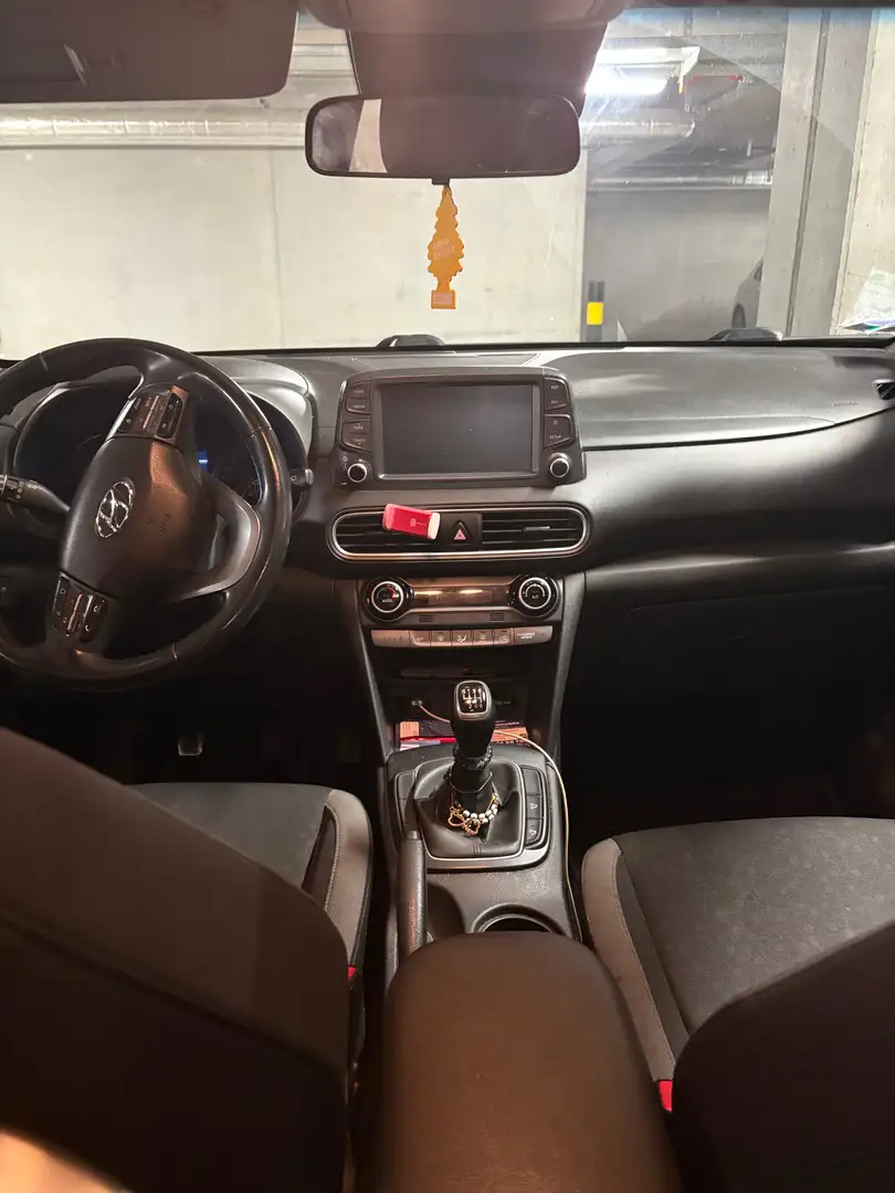 Hyundai KONA Bílá - 2