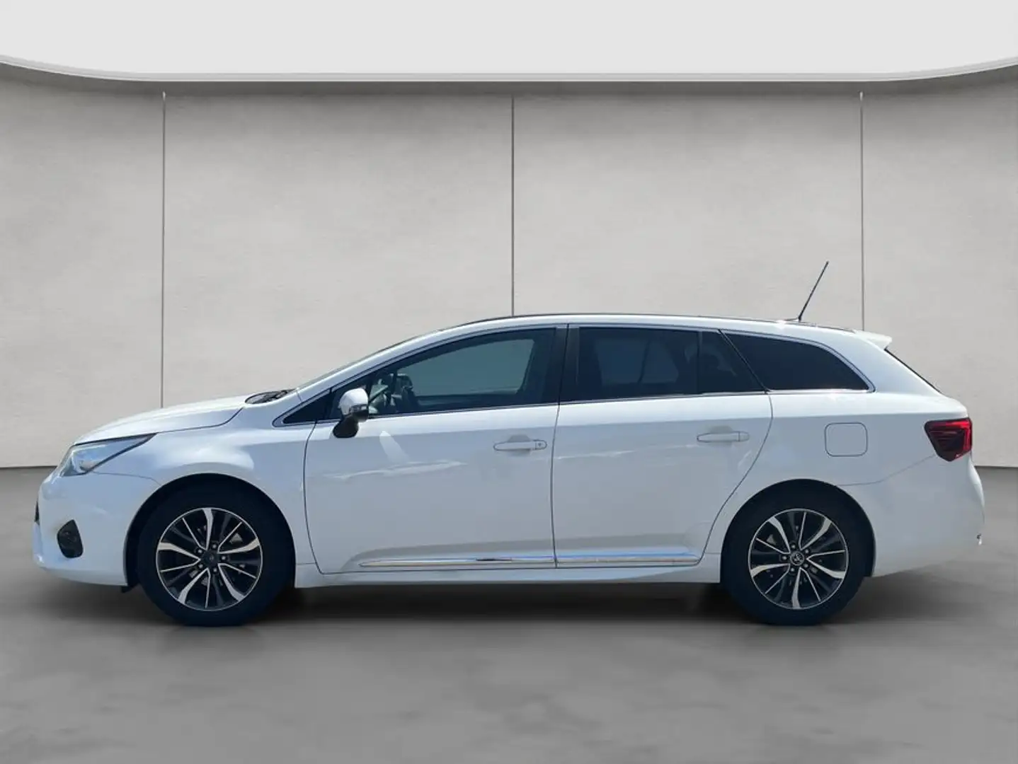 Toyota Avensis Touring Sports 1.8 Multidrive S Business E Weiß - 2