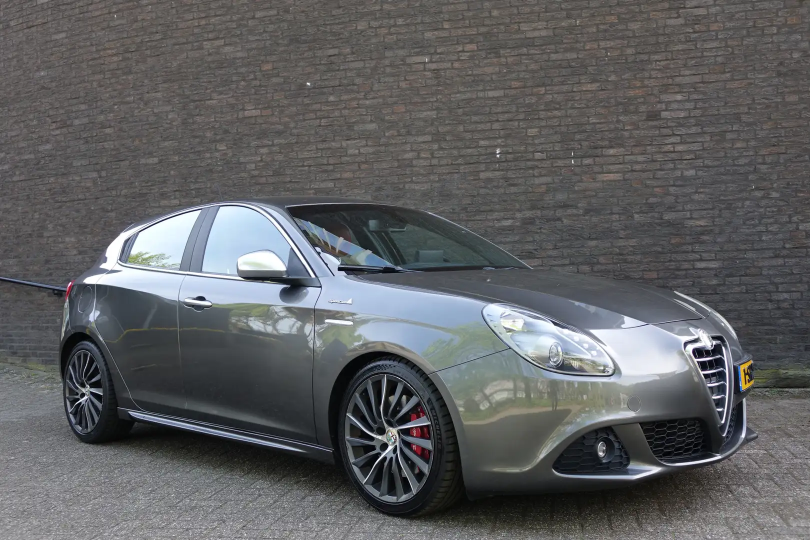 Alfa Romeo Giulietta 1.4 T Distinctive full options, rood leder, naviga Gris - 2