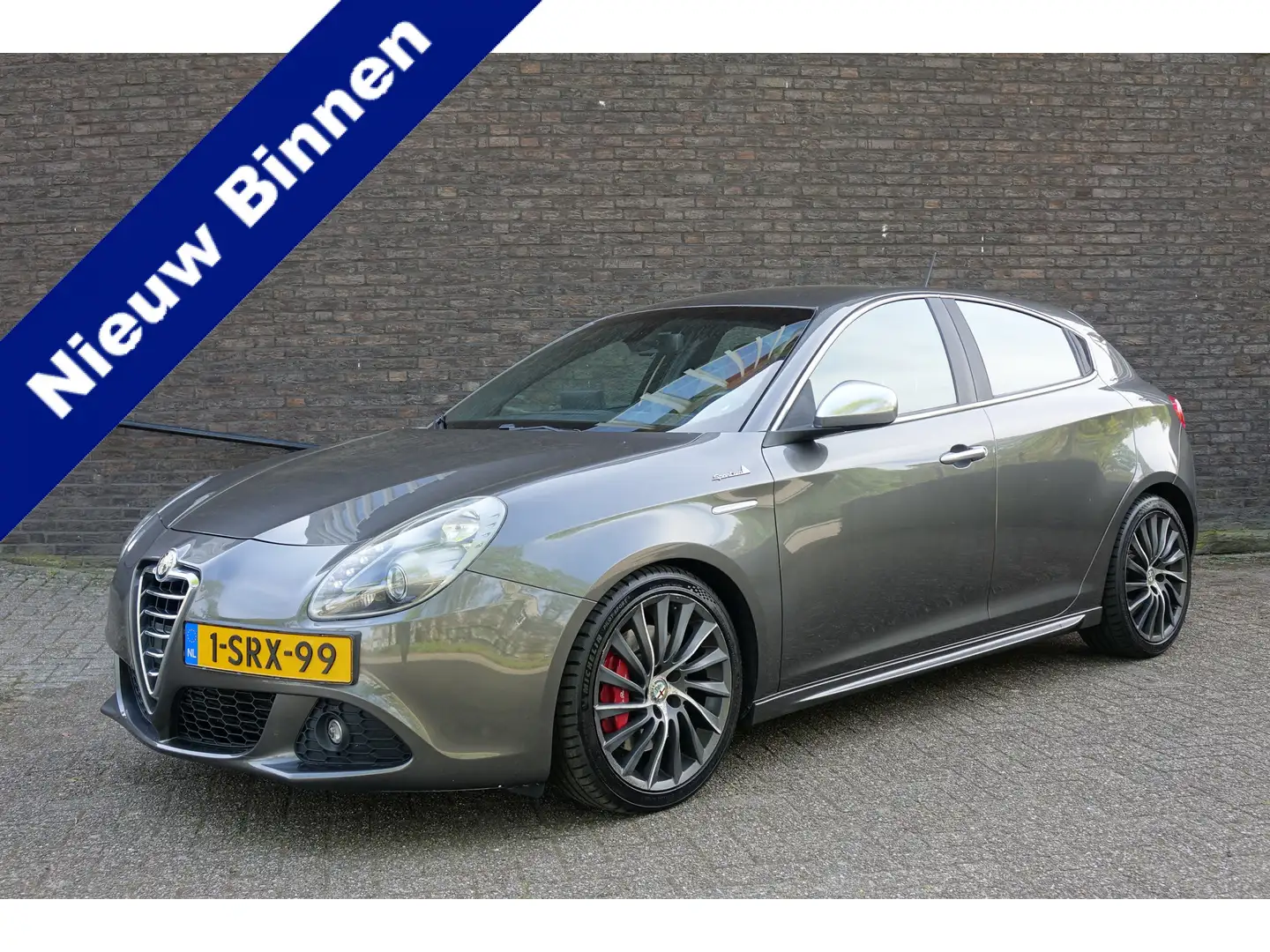 Alfa Romeo Giulietta 1.4 T Distinctive full options, rood leder, naviga Gris - 1