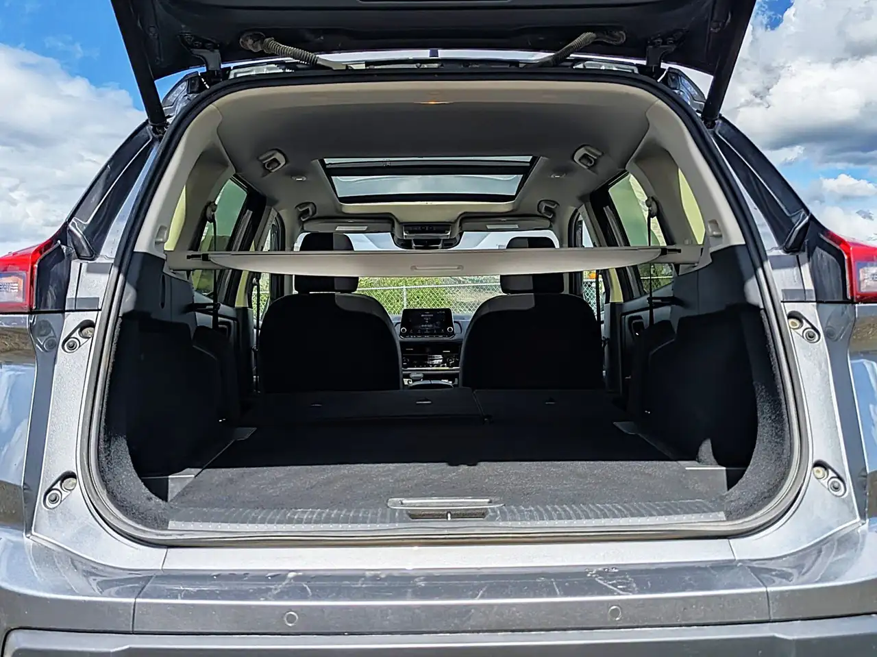 Nissan Rogue снимка Nissan Rogue