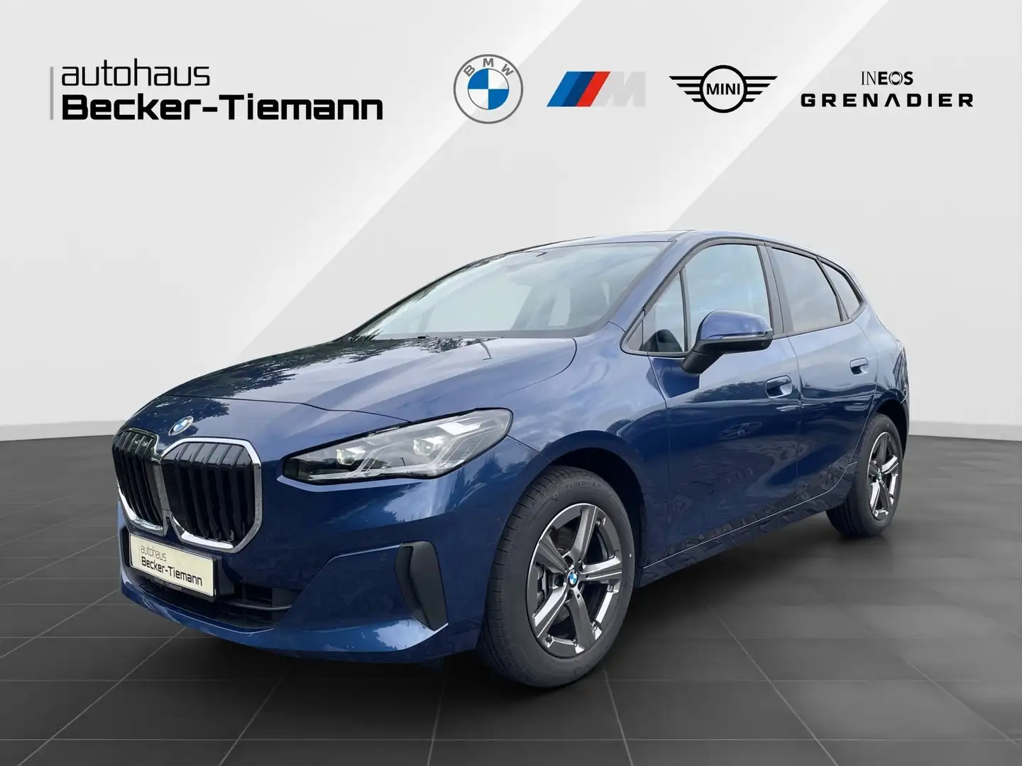 BMW 216 i Active Tourer/ LC Prof./ DrivAss+/ ParkAss+/ HUD Blau - 1