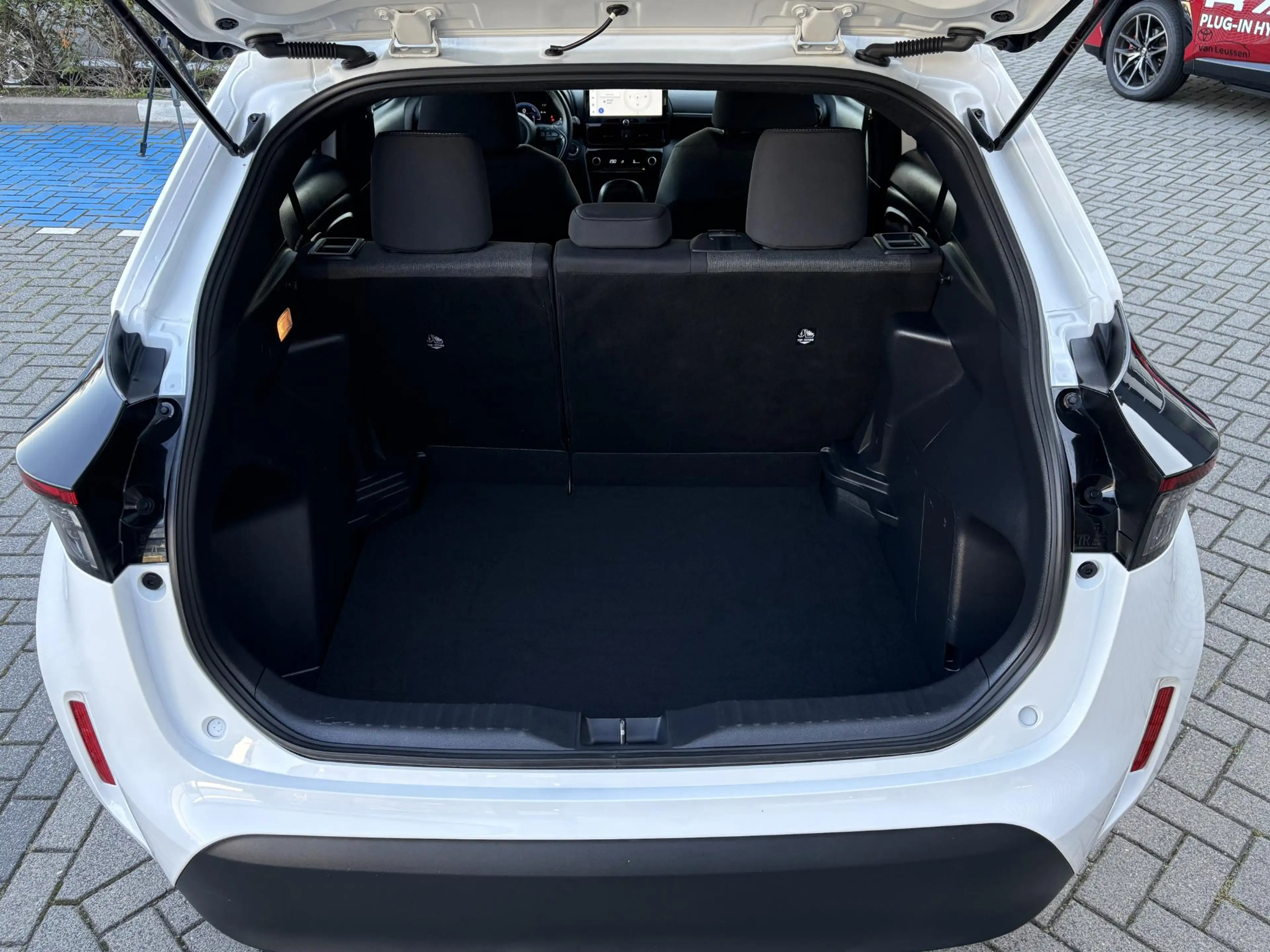 Toyota Yaris Cross 1.5 Hybrid 115 First Edition CAMERA ADAPTIVE CRUIS — photo 7