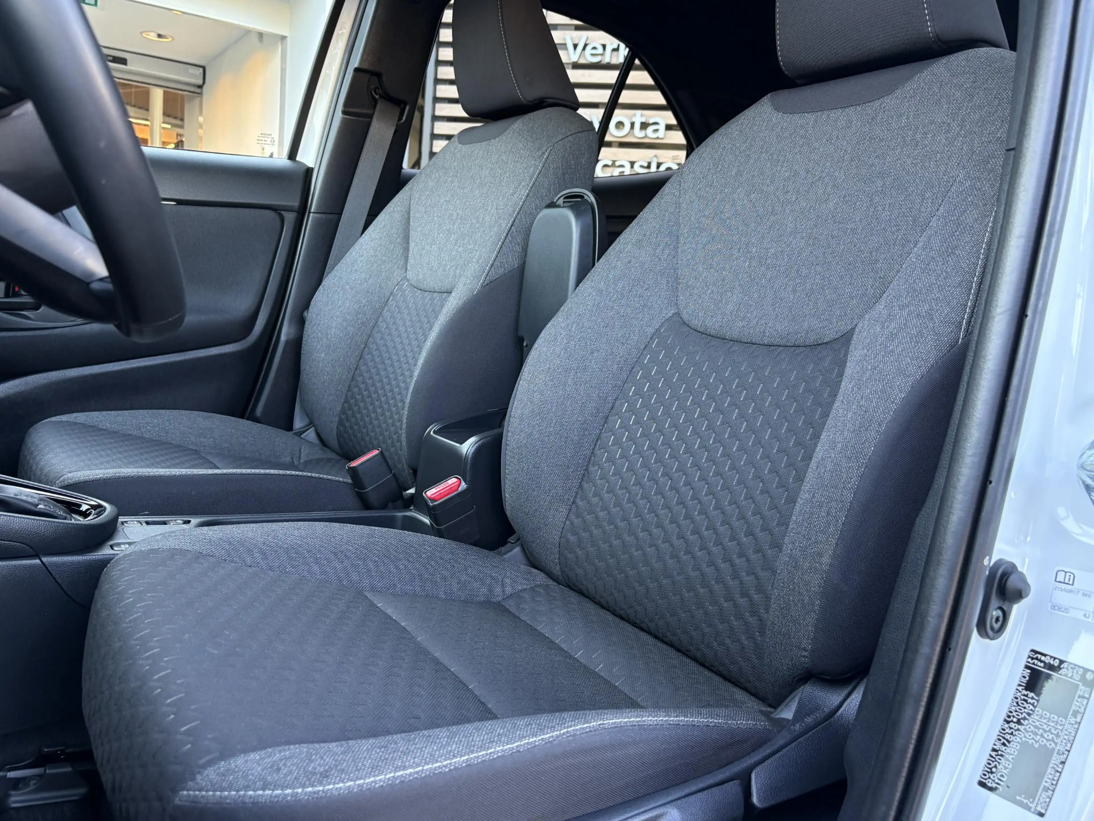 Toyota Yaris Cross 1.5 Hybrid 115 First Edition CAMERA ADAPTIVE CRUIS — photo 11