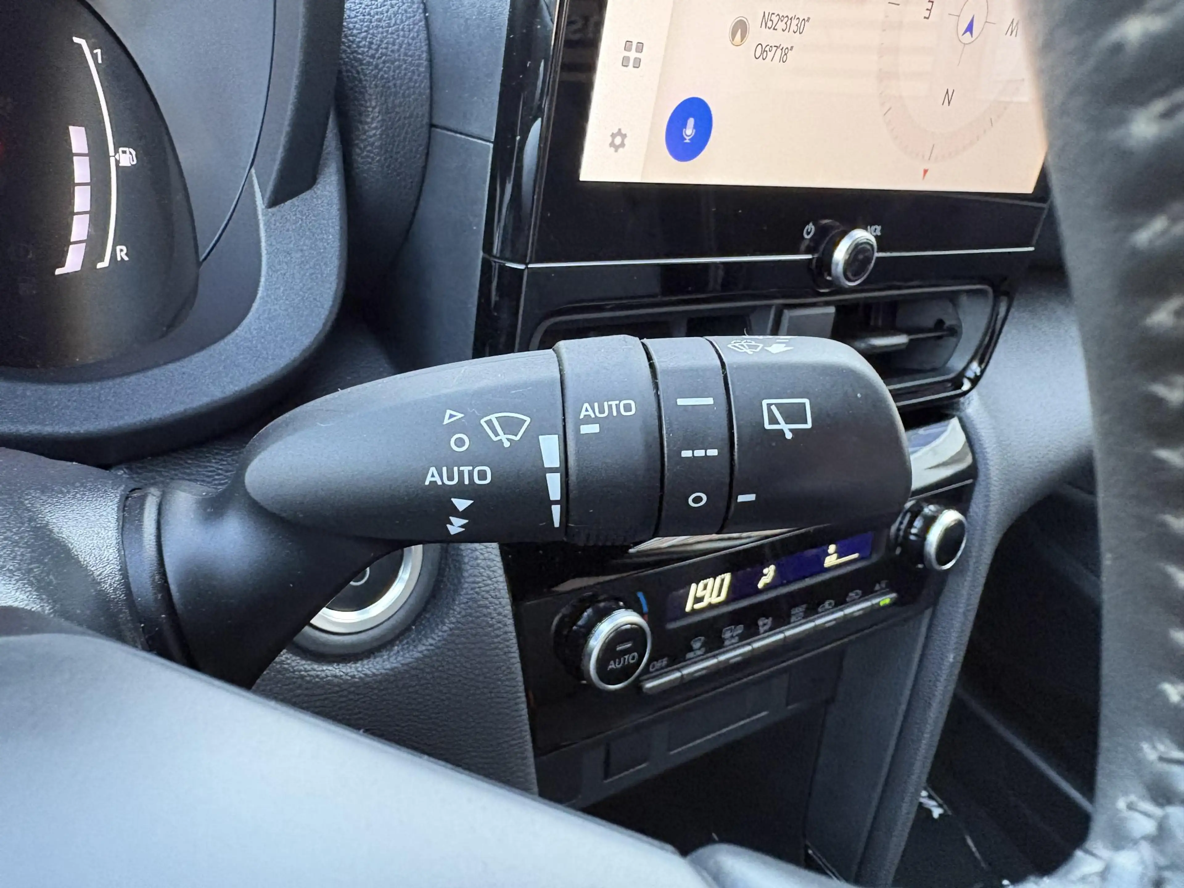 Toyota Yaris Cross 1.5 Hybrid 115 First Edition CAMERA ADAPTIVE CRUIS — photo 24