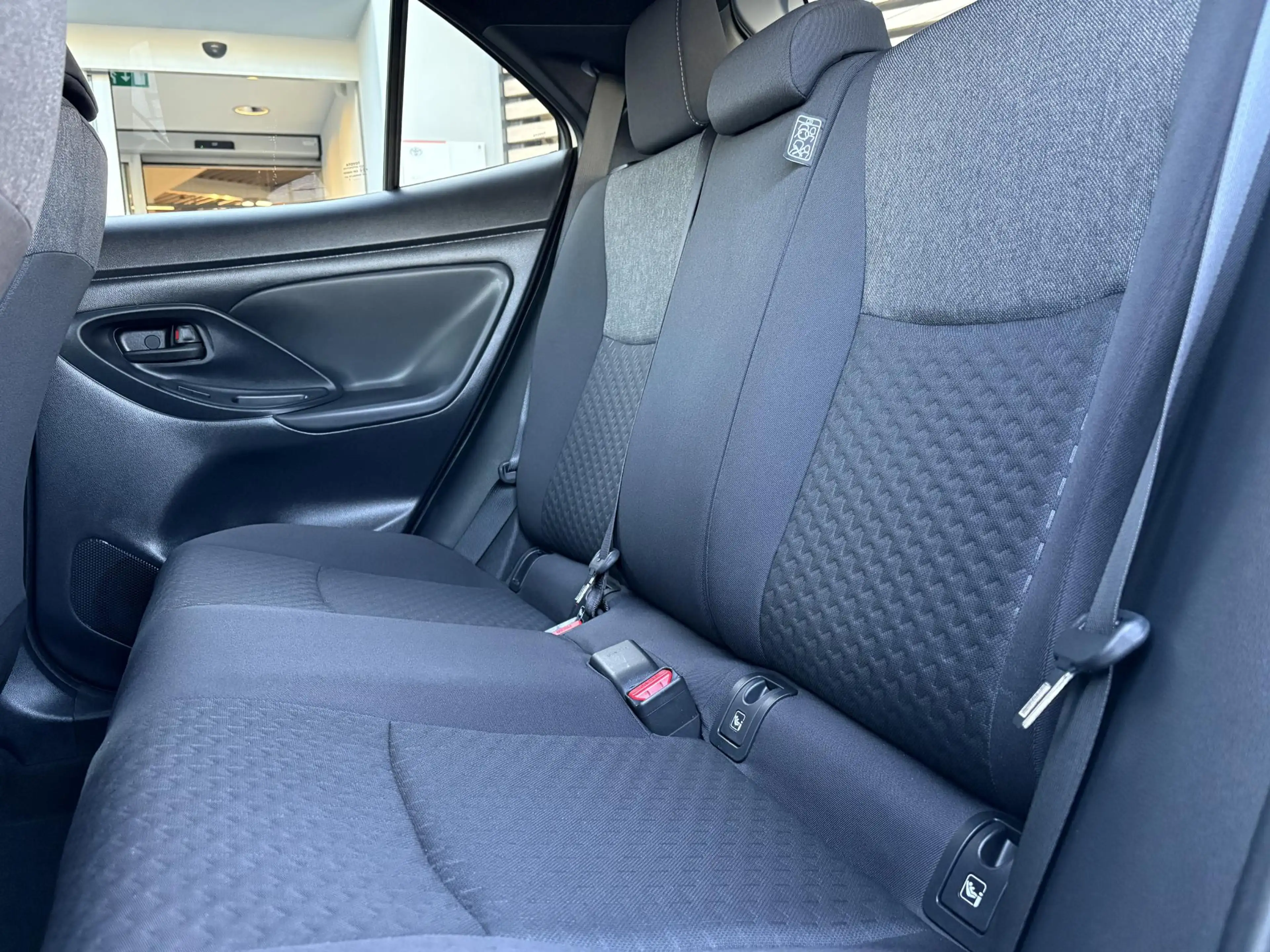 Toyota Yaris Cross 1.5 Hybrid 115 First Edition CAMERA ADAPTIVE CRUIS — photo 12