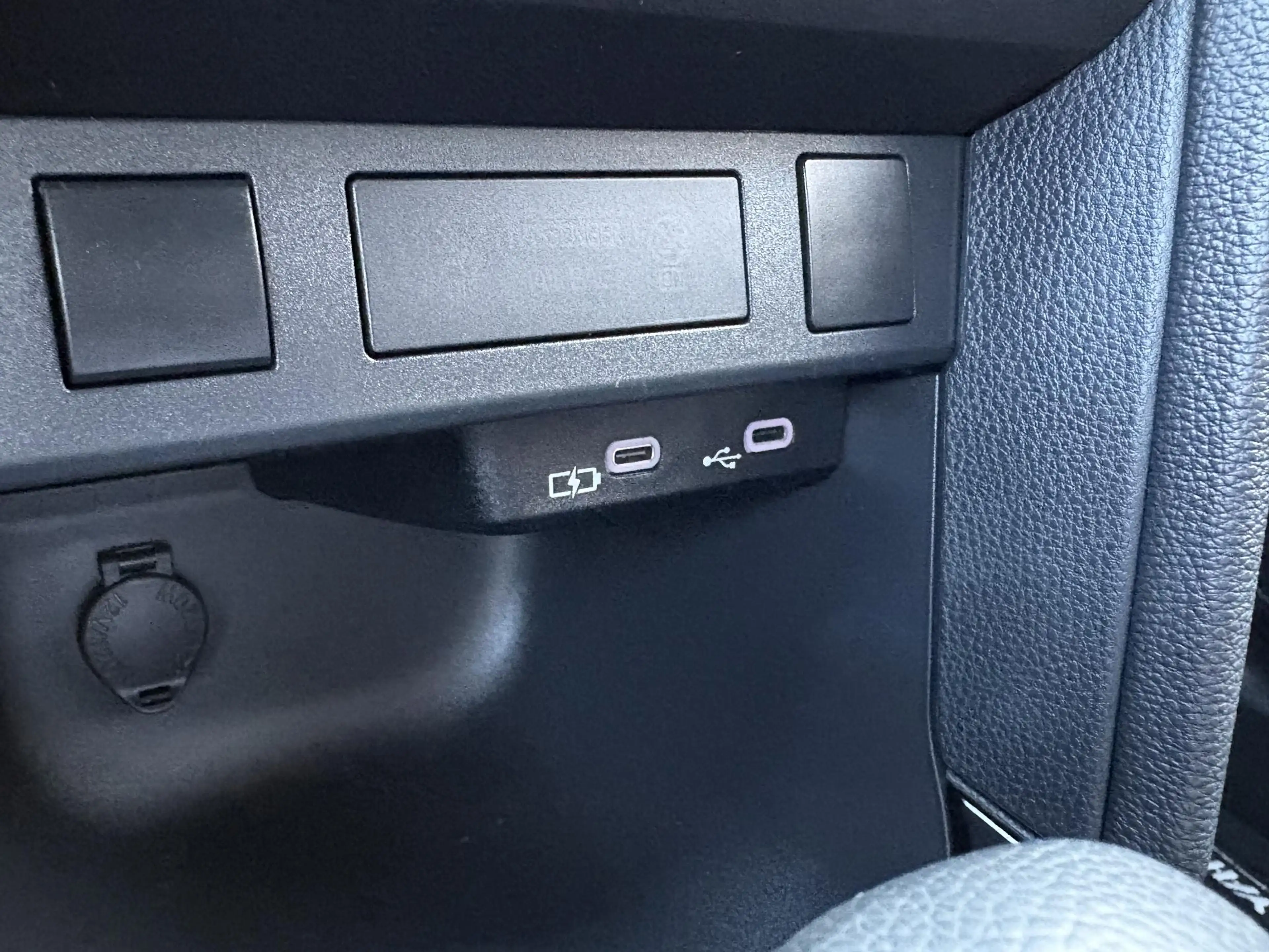 Toyota Yaris Cross 1.5 Hybrid 115 First Edition CAMERA ADAPTIVE CRUIS — photo 19