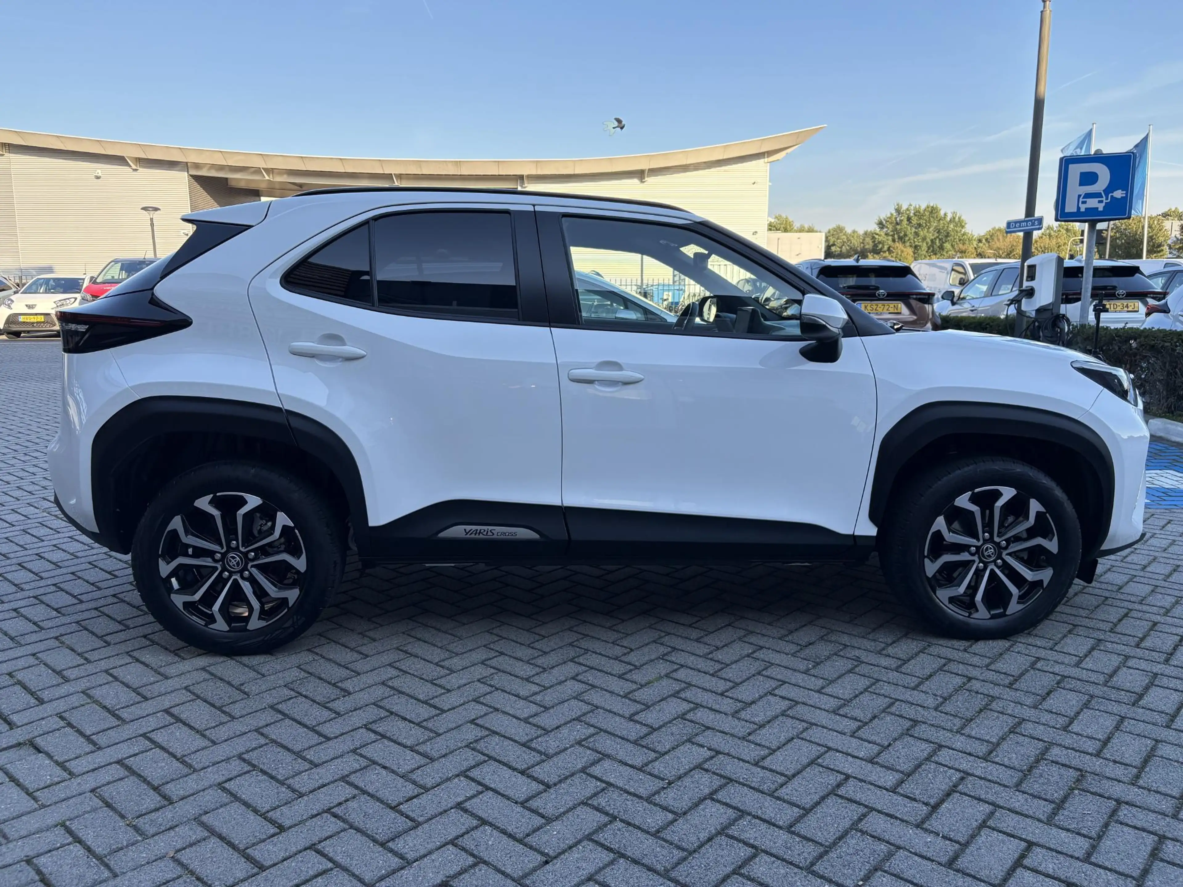 Toyota Yaris Cross 1.5 Hybrid 115 First Edition CAMERA ADAPTIVE CRUIS — photo 2