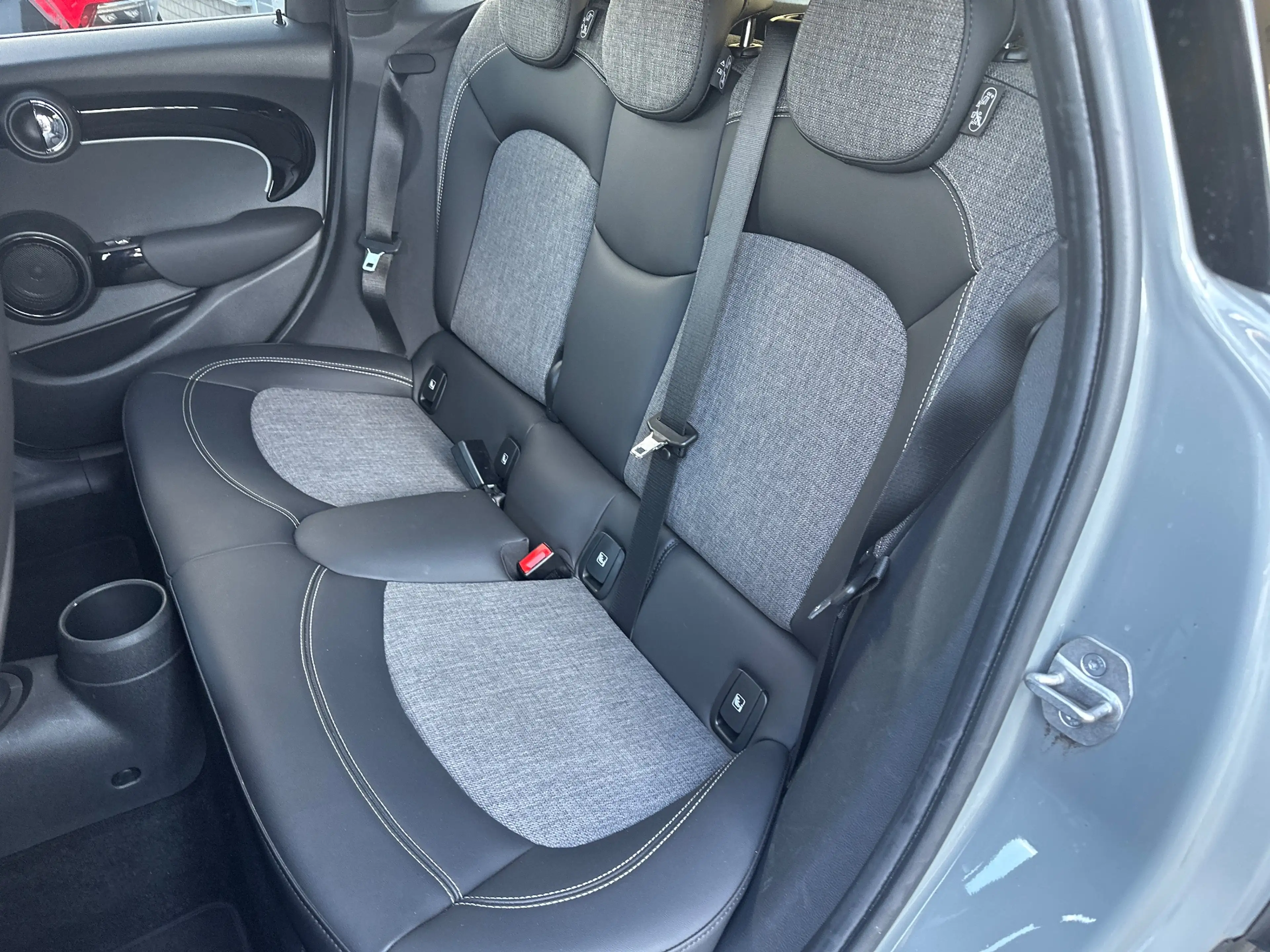 MINI Cooper S Aut. Classic Trim NAV+LED+KEYLESS+17ZOLL+1HD — photo 9
