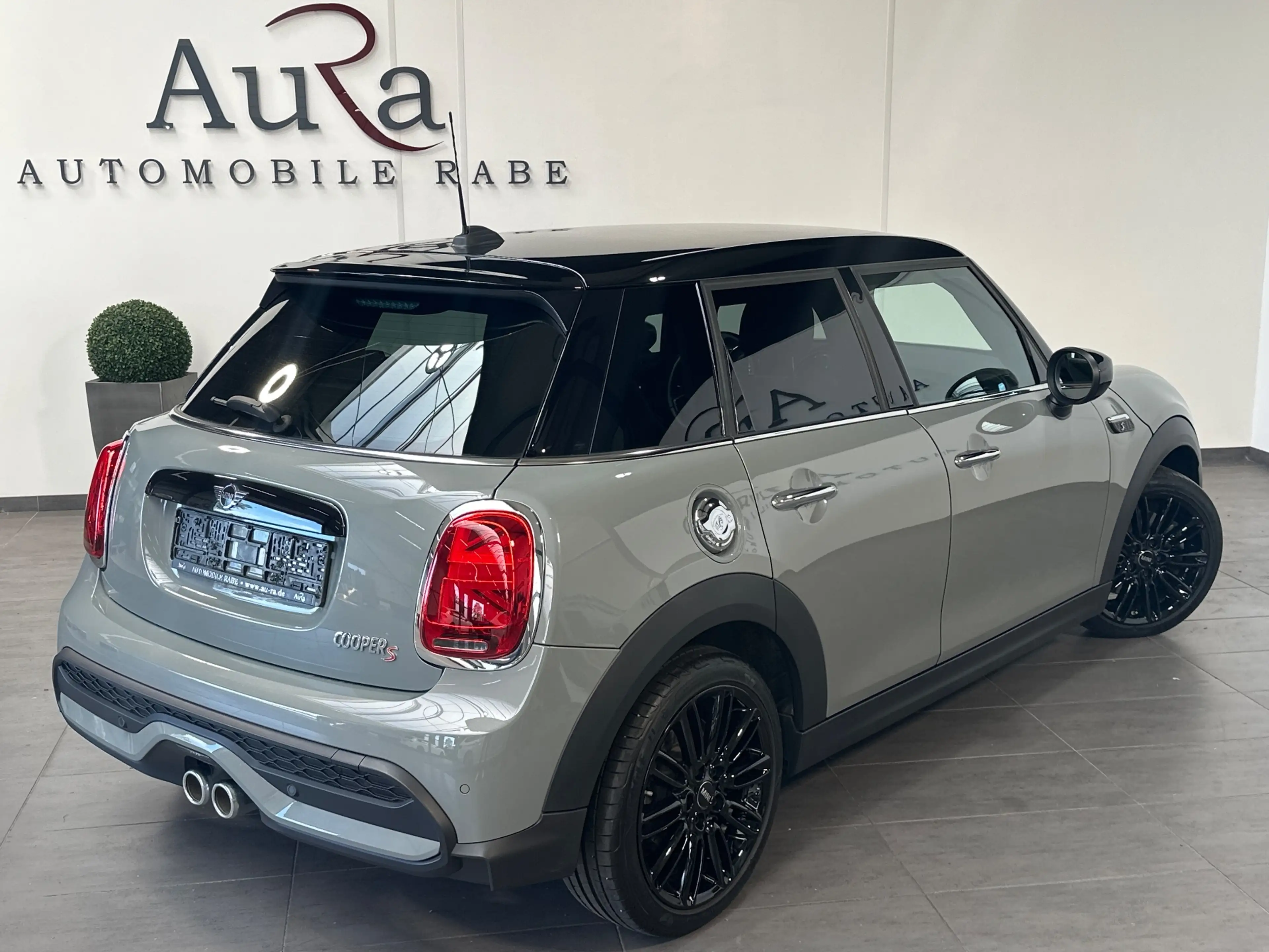 MINI Cooper S Aut. Classic Trim NAV+LED+KEYLESS+17ZOLL+1HD — photo 4