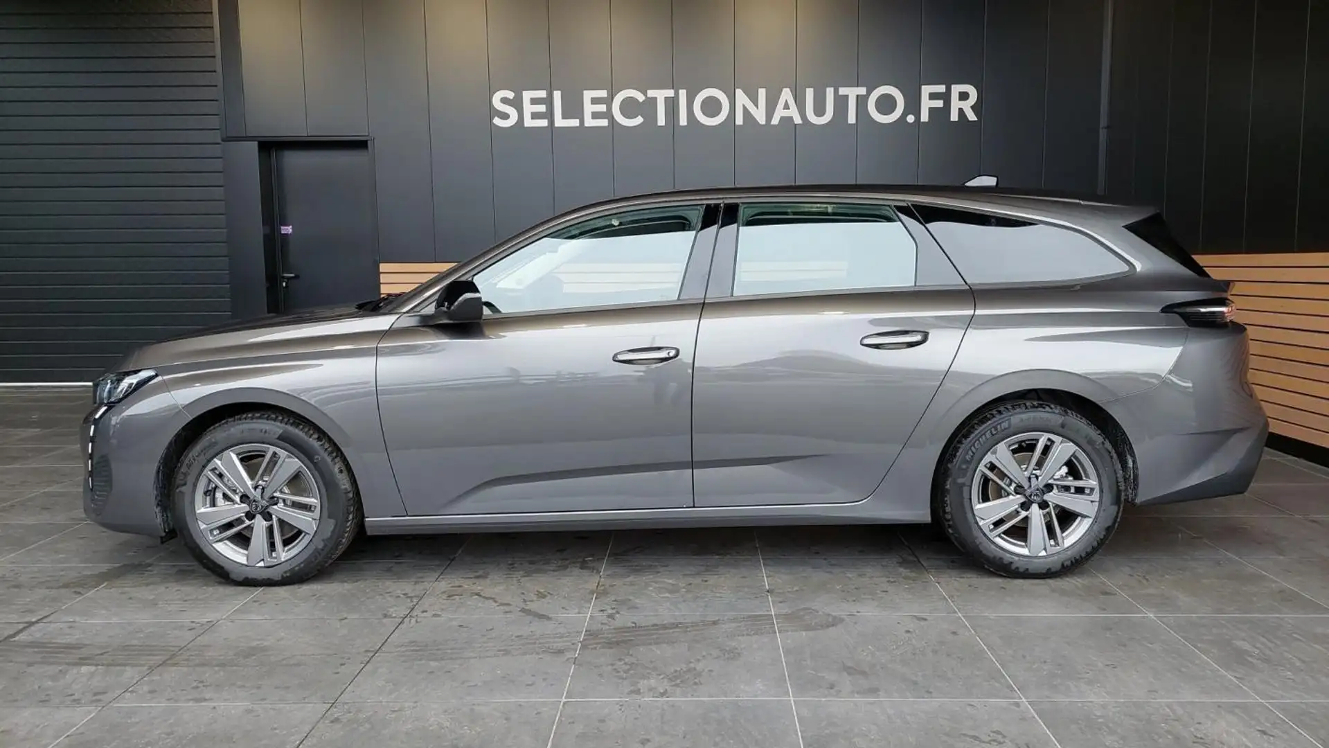 Peugeot III BlueHDi 130 ACTIVE PACK - 2