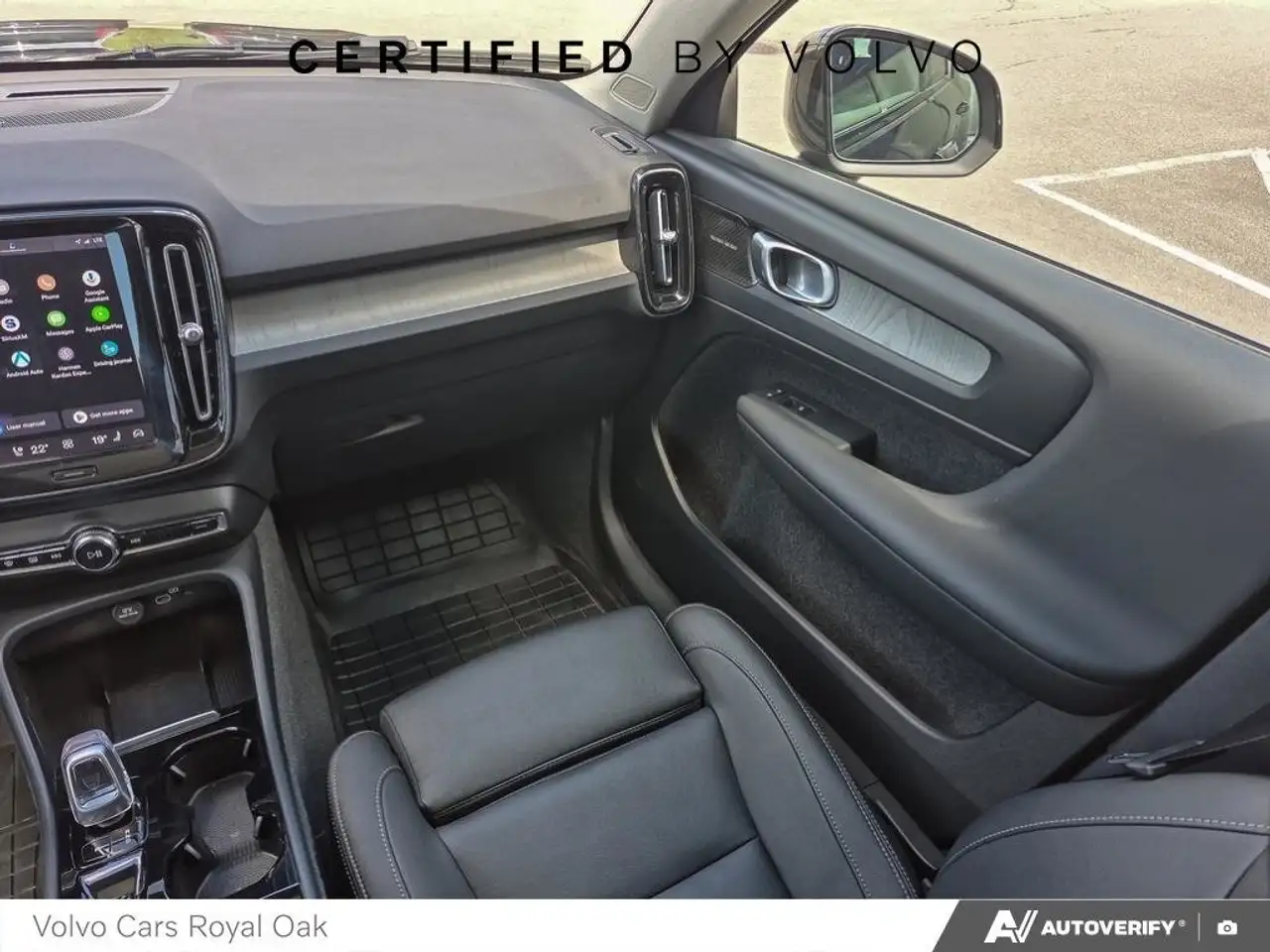 Volvo XC40 снимка Volvo XC40