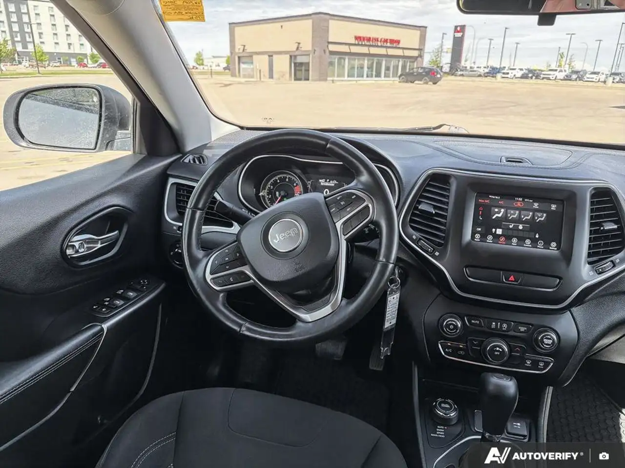 Jeep Cherokee photo Jeep Cherokee