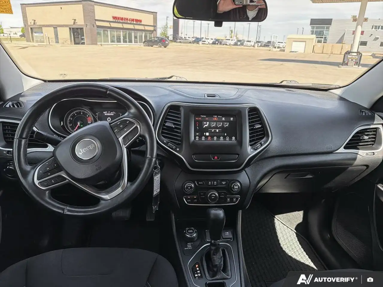 Jeep Cherokee photo Jeep Cherokee