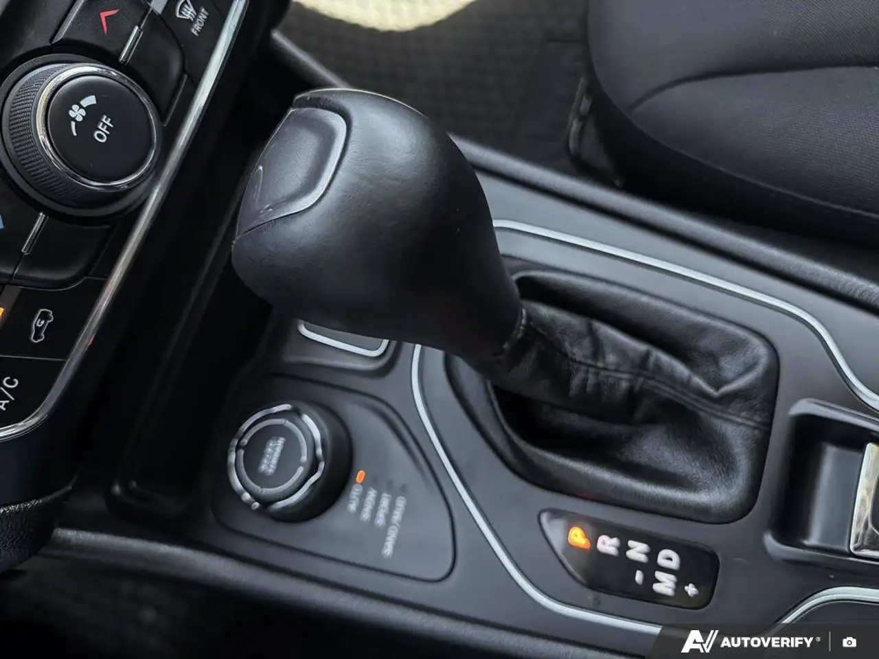 Jeep Cherokee photo Jeep Cherokee