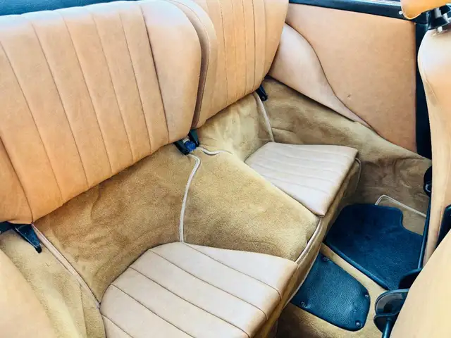 Porsche 911 view 22