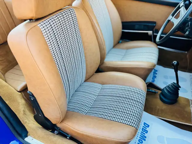 Porsche 911 view 9