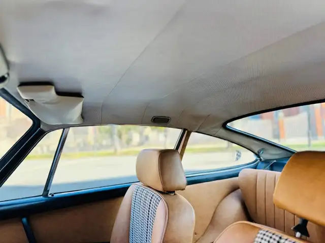 Porsche 911 view 29