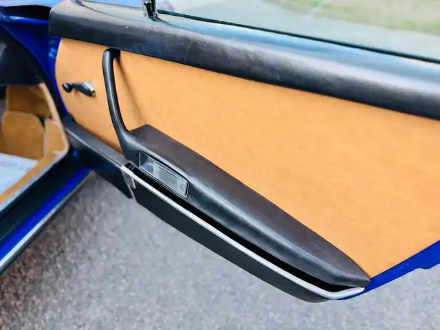 Porsche 911 view 5