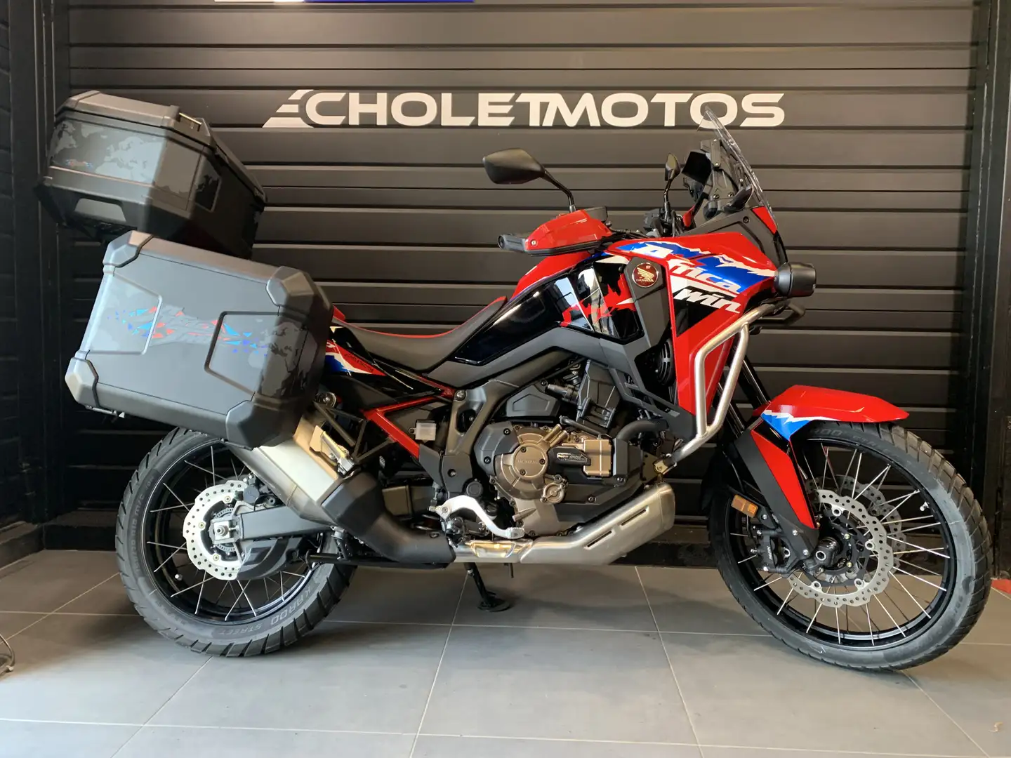 Honda CRF 1000 Rojo - 1