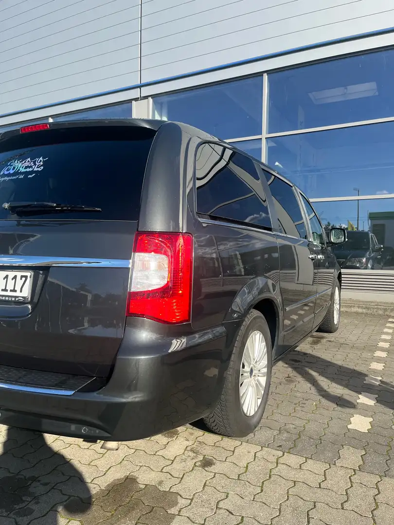 Lancia Voyager 2.8 CRD16v Gold - 2