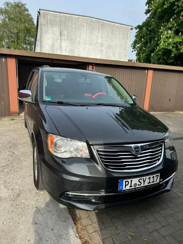 Lancia Voyager