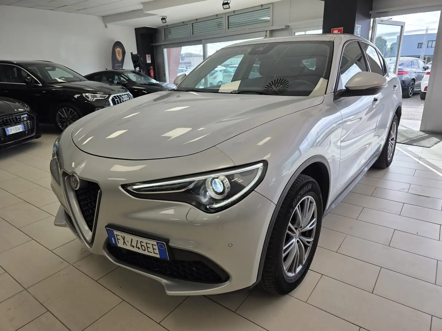 Alfa Romeo Stelvio 2.2 Lusso Q4 210cv auto iva esposta prezzo realele Argento - 1