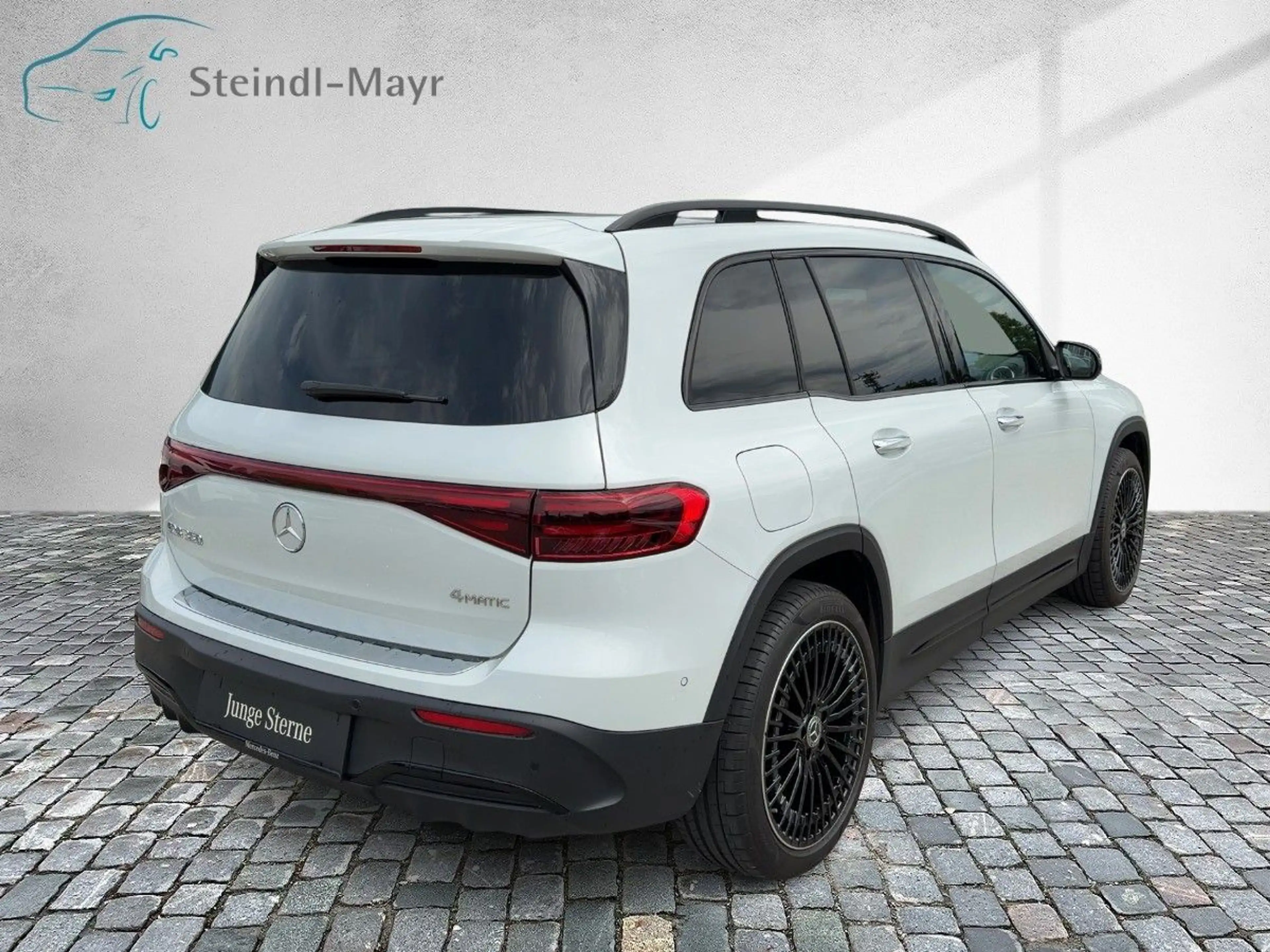 Mercedes-Benz EQB 350 4MATIC AMG Line KeyGo PTS Shz LED Ambi — photo 3