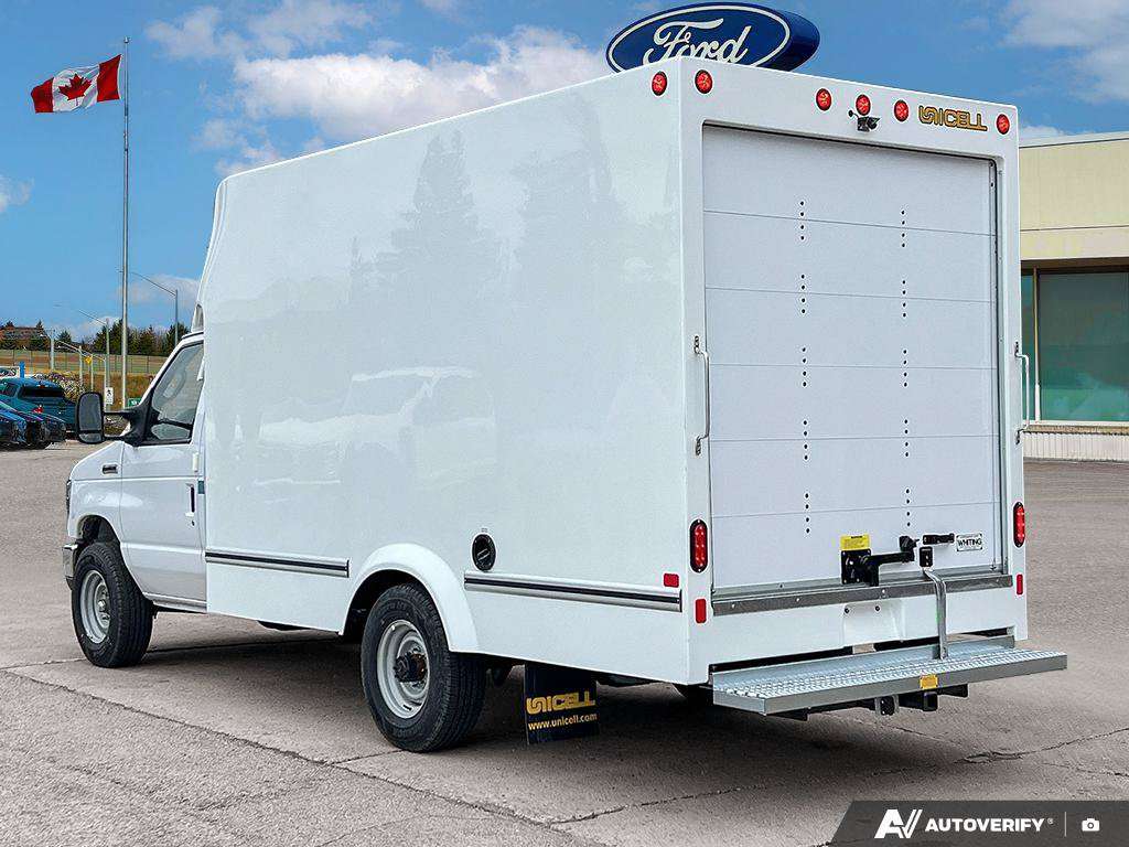 2027 Ford E-450
