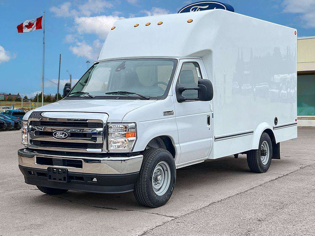 2027 Ford E-450