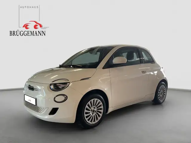 Fiat 500e + Radio- & Winterpaket