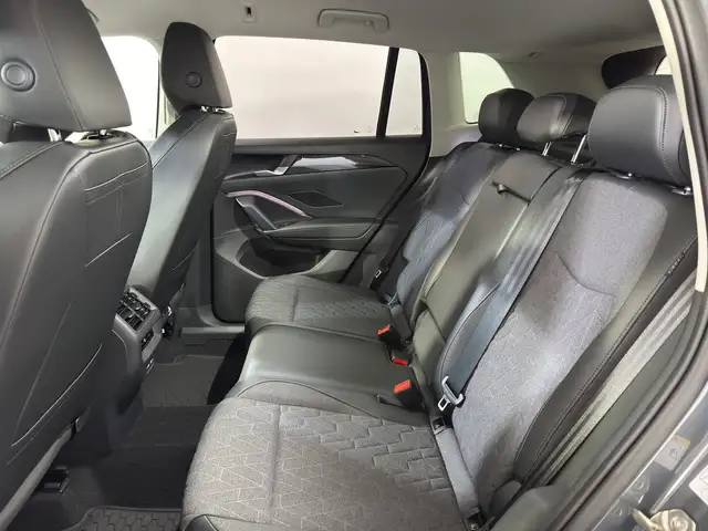 Volkswagen Tiguan view 15