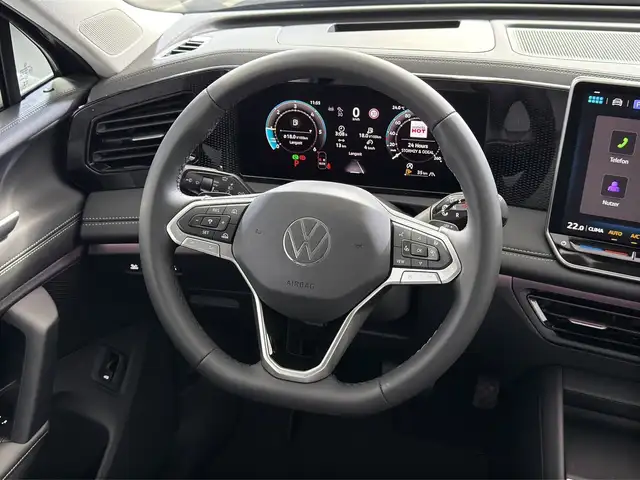 Volkswagen Tiguan view 8