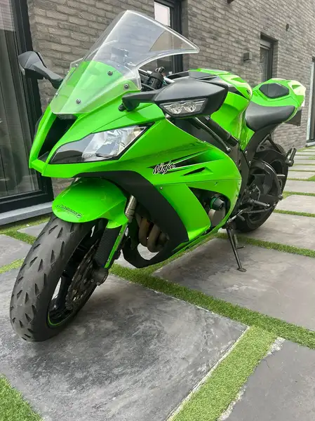 Kawasaki Ninja ZX-10R - foto 3