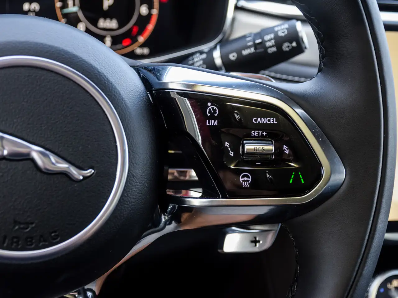 Jaguar F-Pace снимка Jaguar F-Pace