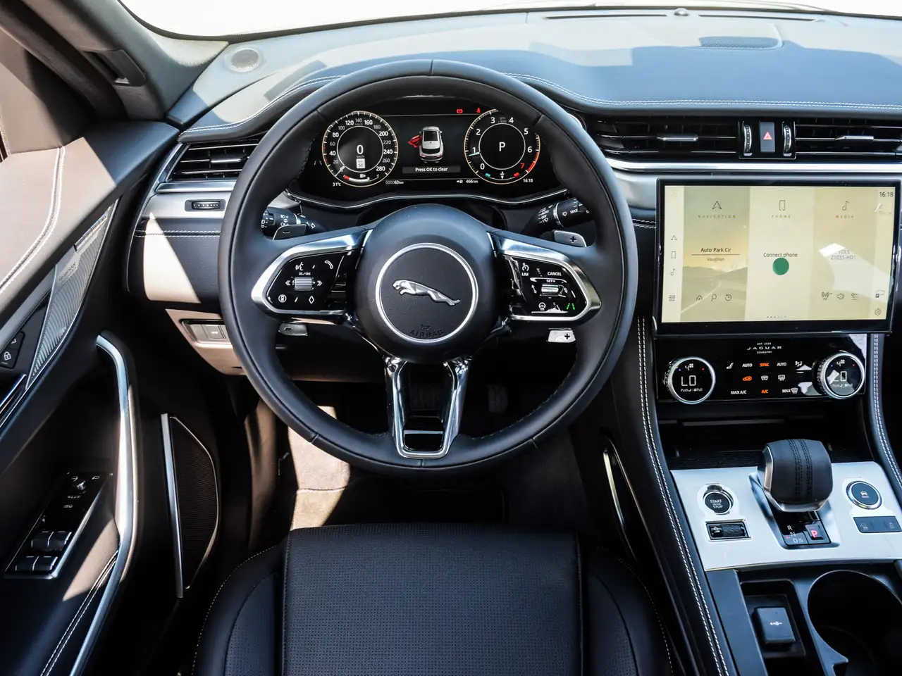 Jaguar F-Pace снимка Jaguar F-Pace