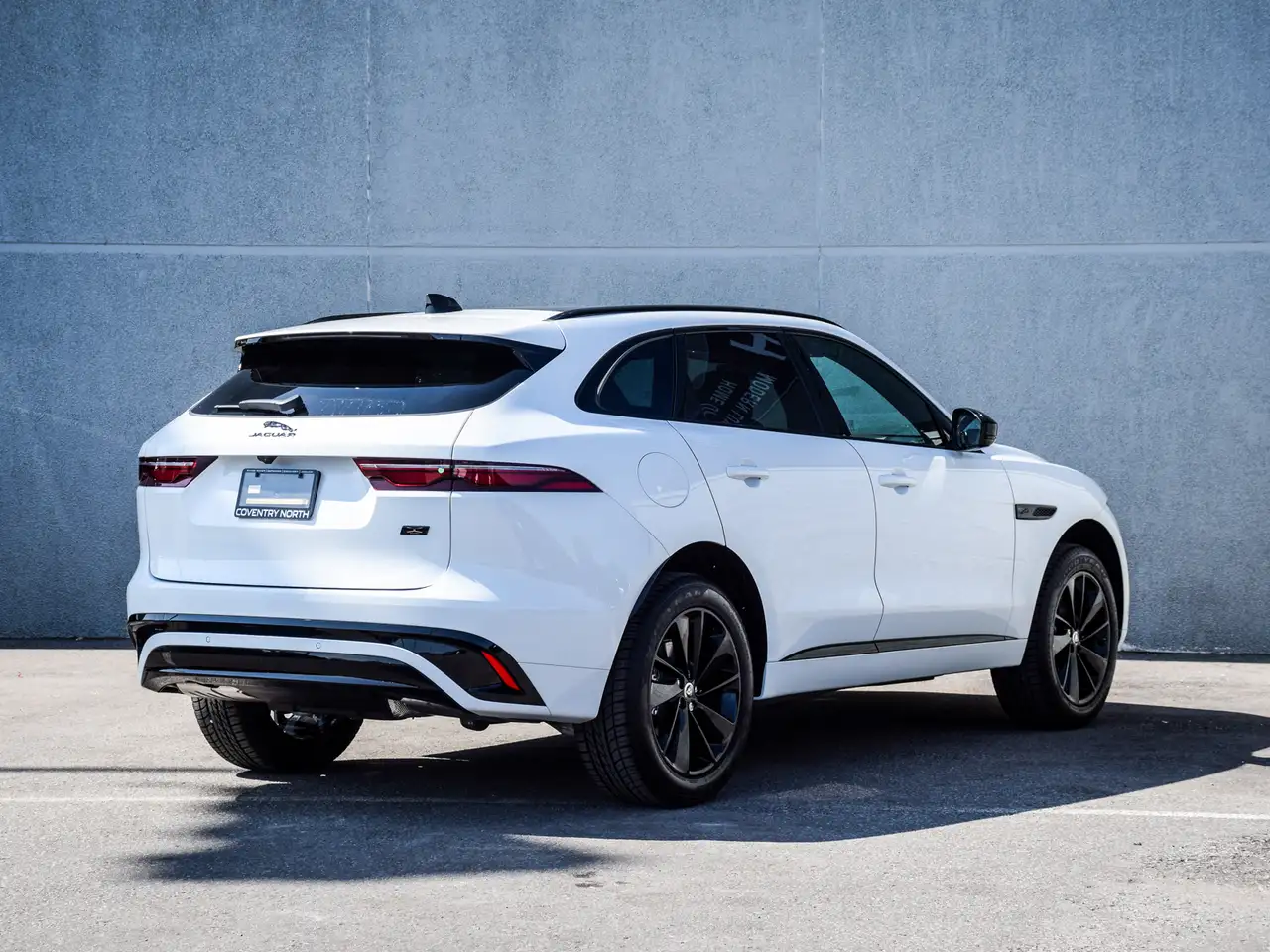 Jaguar F-Pace снимка Jaguar F-Pace
