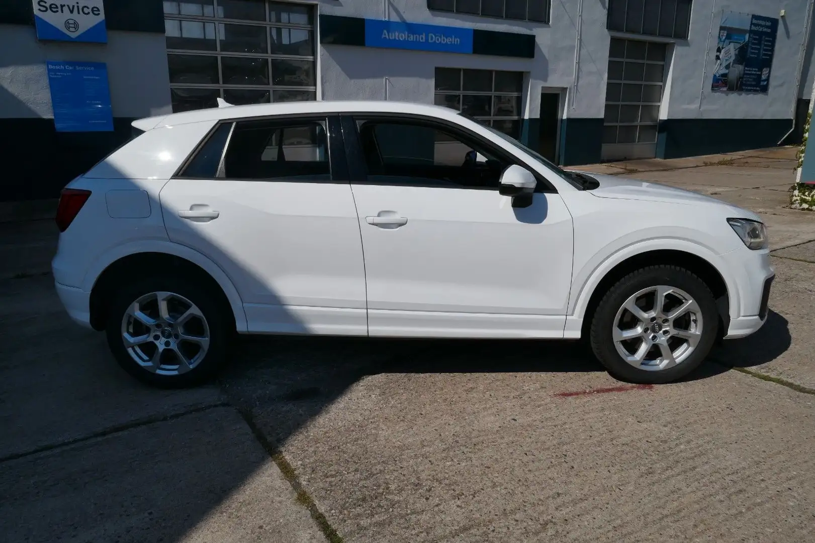 Audi Q2 quattro sport TDI DSG LED/MMI Nav/SHZ/PDC Weiß - 2