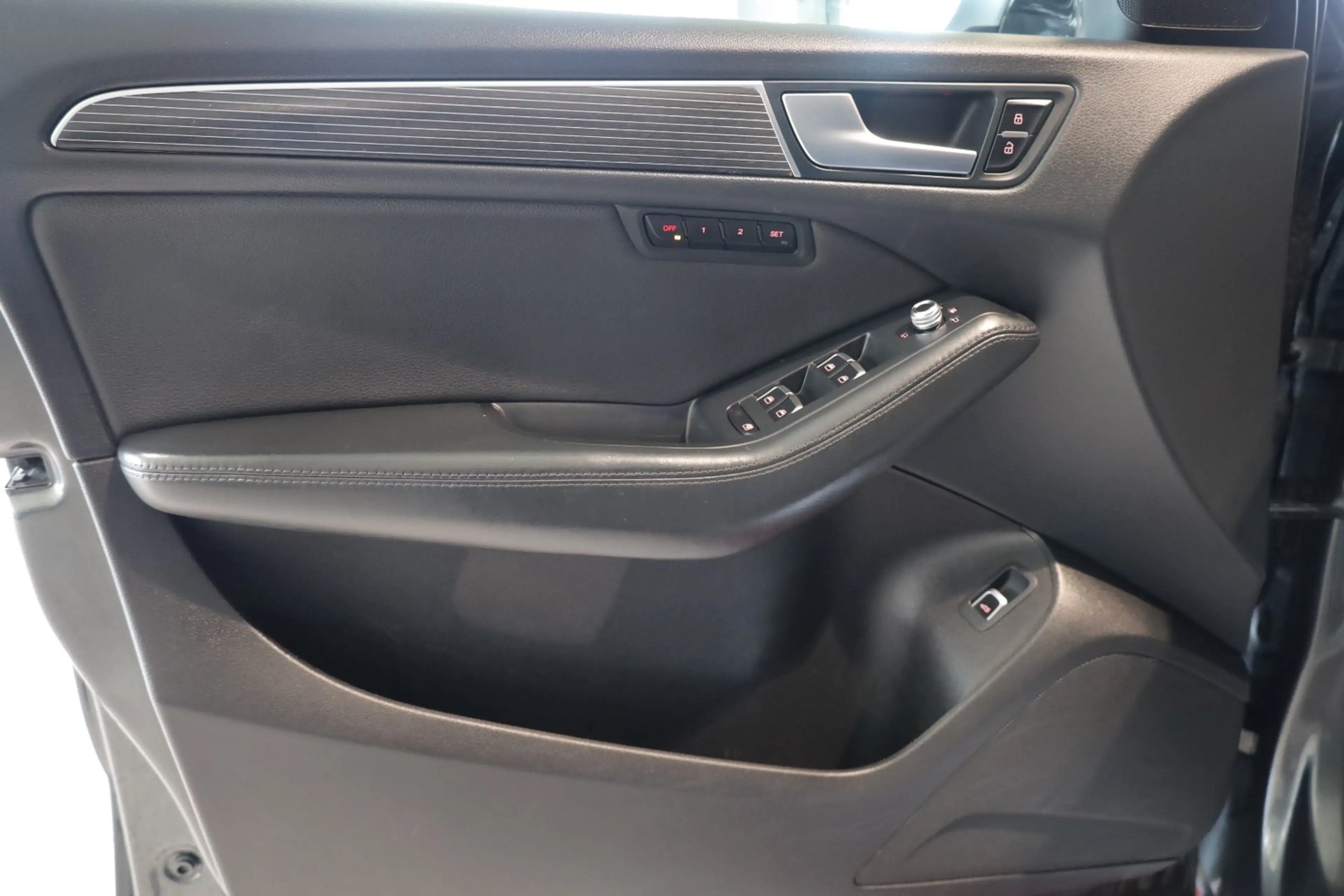 Audi SQ5 3.0 TDI competition quattro *PANO/STANDHEIZ.* — photo 9