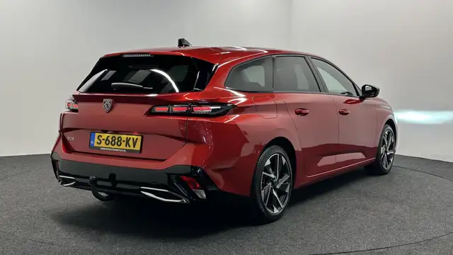 Peugeot 308 view 5