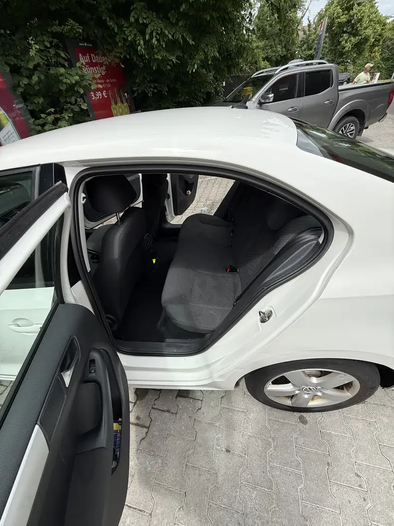 Volkswagen Jetta 1.6 TDI Comfortline - 1